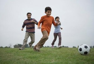 Olahraga Menyenangkan untuk Anak Kecil yang Gemuk