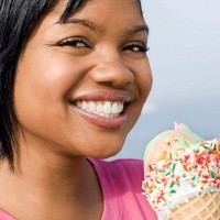 Hindari Makan Es Krim Saat Sedang Menstruasi