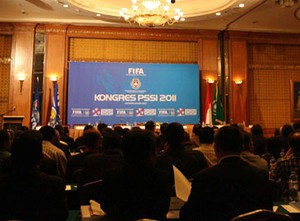 National Affairs: Sepak Bola, Propaganda, dan Harapan Perubahan