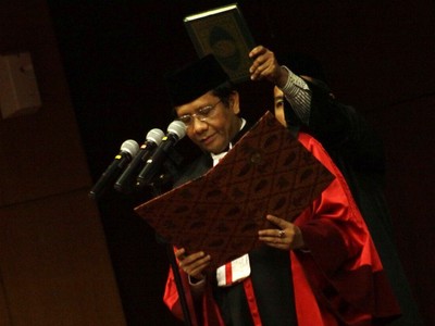 Mahfud MD Dilantik Jadi Ketua MK