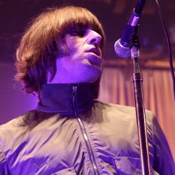 Liam Gallagher: Gaya Noel Seperti Personel Westlife