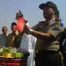 1.800 Liter Miras dan Senpi Diamankan Saat Razia Pekat