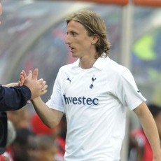 Karena Juan Mata, Modric Batal ke Chelsea