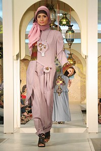 Nieta Hidayani Festive & Celebration. Wajah Mode in Ramadan. Plaza Blok M. Jakarta. [Foto: Mohammad Abduh/Wolipop]