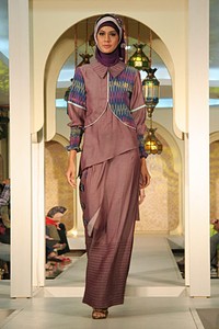 Nieta Hidayani Festive & Celebration. Wajah Mode in Ramadan. Plaza Blok M. Jakarta. [Foto: Mohammad Abduh/Wolipop]