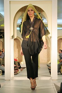 Dian Pelangi Festive & Celebration. Wajah Mode in Ramadan 2012 at Blok M Square. Jakarta. [Foto: Mohammad Abduh/Wolipop]