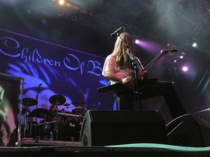 Gitaris Children of  Bodom Tidak Tahu Albumnya Laku Keras di AS