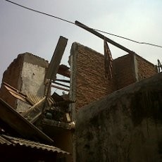 Tiga Rumah Warga Rusak Ringan Tertimpa Reruntuhan