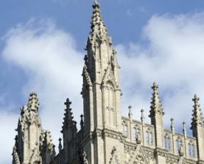 Gereja Katedral Washington Rusak Akibat Gempa 