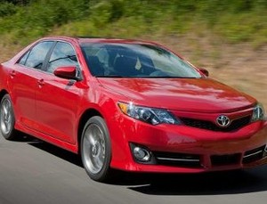 Sejarah Toyota Camry, Rival Sejati Honda Accord
