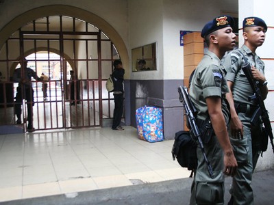 Polisi-TNI Jaga Pemudik