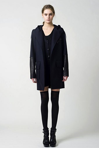 Vera Wang, Pre-fall/Winter 2011. New York Fashion Week 2011. [Dok. Vera Wang]