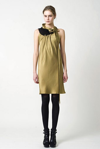 Vera Wang, Pre-fall/Winter 2011. New York Fashion Week 2011. [Dok. Vera Wang]