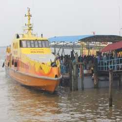 Pelabuhan Dumai di Riau Mulai Dipadati Pemudik
