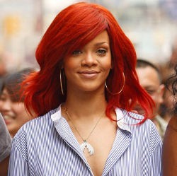 Rihanna Bantah Punya Video Seks Bareng J.Cole