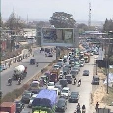 Antrean Kendaraan di Gerbang Tol Cileunyi Capai Hingga 1,5 KM