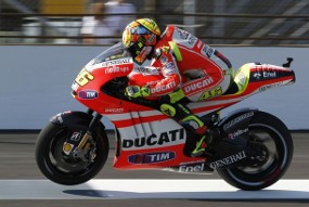 Rossi Frustrasi Usai Crash di Kualifikasi