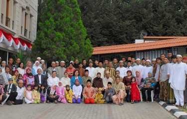 Salat Id di Libanon Didominasi Pelajar dan Anggota TNI