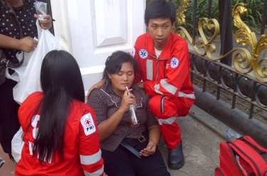 Usai Bertemu SBY, Eka Pingsan di Depan Istana