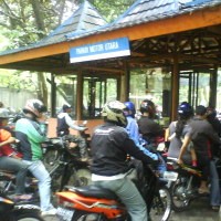 Lebaran, Ribuan Warga Jakarta Plesir ke Ragunan