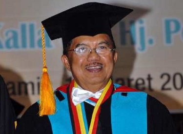 JK Salat Id Bareng Nurdin Halid di Makassar