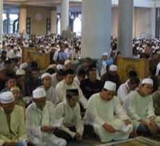 15 Ribu Jamaah Padati Salat Id di Masjid Al Akbar