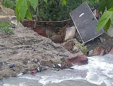 Warga Grogol Belum Juga Dapat Pasokan Air