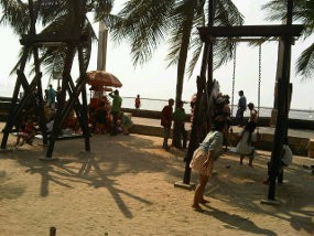 Panas Terik Tak Halangi 60 Ribu Pengunjung Datangi Ancol