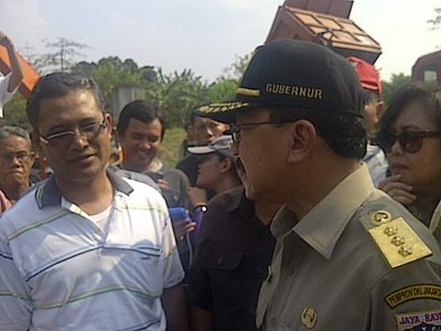 Foke Tinjau Pintu Air Kalimalang