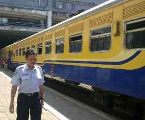 H+3, Enam Ribu Pemudik Padati Stasiun Besar Malang