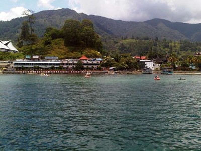 Berlibur di Danau Toba 