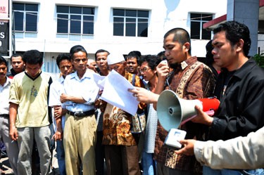 Kisruh Pasar Raya, Masyarakat Padang Sampaikan Petisi