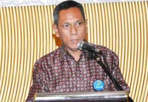 Prof Tjandra Yoga Tak Butuh Vitamin Meski Super Sibuk