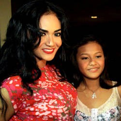 Hadiah Istimewa Aurel Untuk Amora