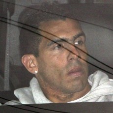 Tevez Sempat Depresi & Lari ke Makanan