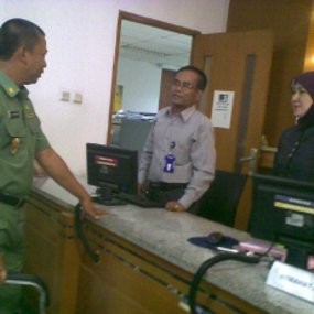 Hari Pertama Kerja, Ayi Vivananda Lakukan Sidak PNS