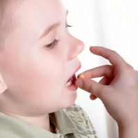Kurangi Pemberian Antibiotik untuk Anak-anak