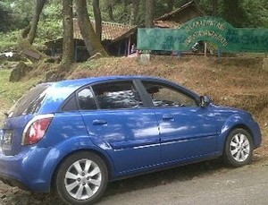 Menjajal KIA Pride di Lereng Gunung Salak