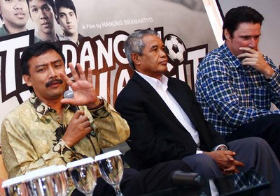 Menpora Nobar Tendangan Dari Langit