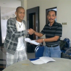 Nova Arianto Akhirnya Tinggalkan Persib Bandung
