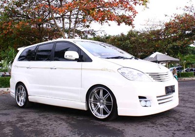 Kijang Innova Serba Otomatis