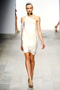 Amanda Wakeley, Fall/Winter 2011. London Fashion Week 2011. [Photo by Ian Gavan/Getty Images]