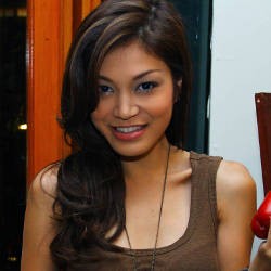 Kisah Cinta Karen Charlotta Berawal di Dapur