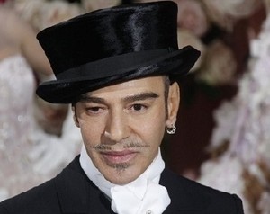 Lika-liku Tragisnya Akhir Karir John Galliano