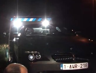 Pembantu Tewas Karena Tercekik Atap Mobil BMW