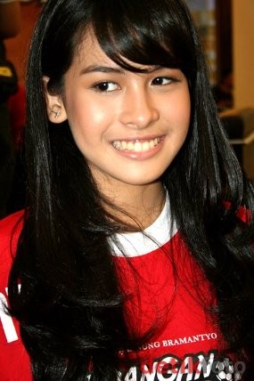 Maudy Ayunda Siap Luncurkan Album Perdana