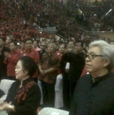 Halal Bihalal Bersama Mega, Ribuan Simpatisan PDIP Merahkan Senayan