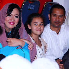 Anak Angelina Sondakh Makin Lengket dengan Muji