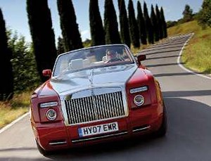 Rolls-Royce Siap Sambut Imlek dengan Mobil Khusus