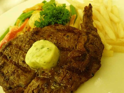 Makan Steak Sambil Belanja Mooncake!